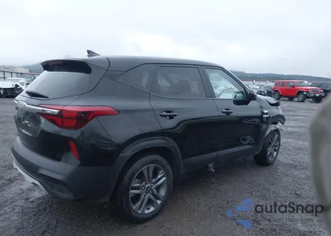 2022 Kia Seltos Lx z USA, uszkodzony, nr VIN KNDEPCAA2N7315956